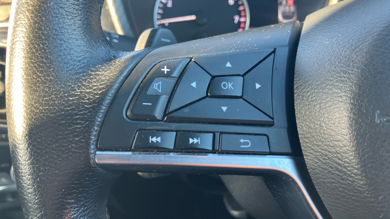 Nissan Juke 1.0 DiG-T 114 N-Connecta 5dr DCT Petrol Hatchback